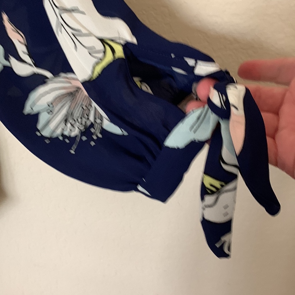 NWT size Small blue floral off the shoulder blouse - Picture 2 of 4